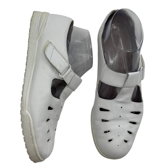 Propet White Leather Sandal Walker Closed Toe Comfort Shoes - Picture 1 of 9